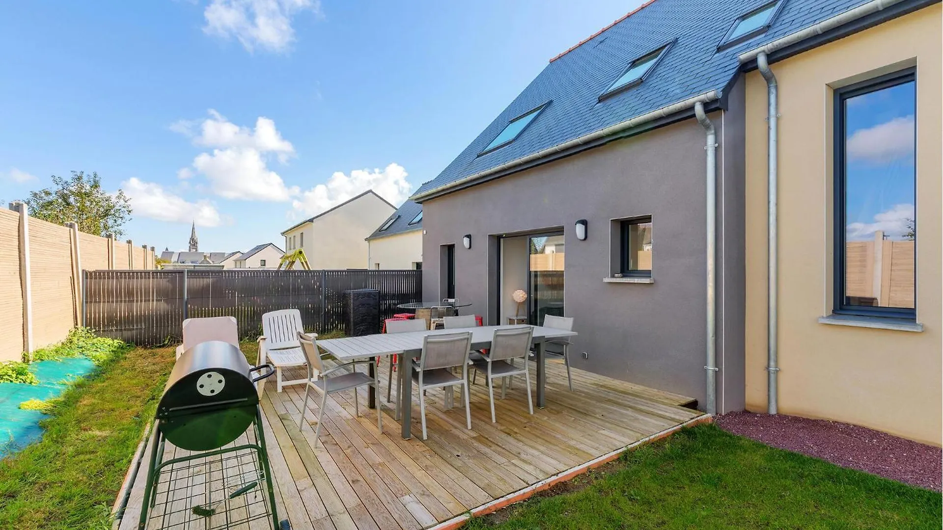 Holiday home Awesome Home In Saint-Meloir-Des-Ondes With Kitchen