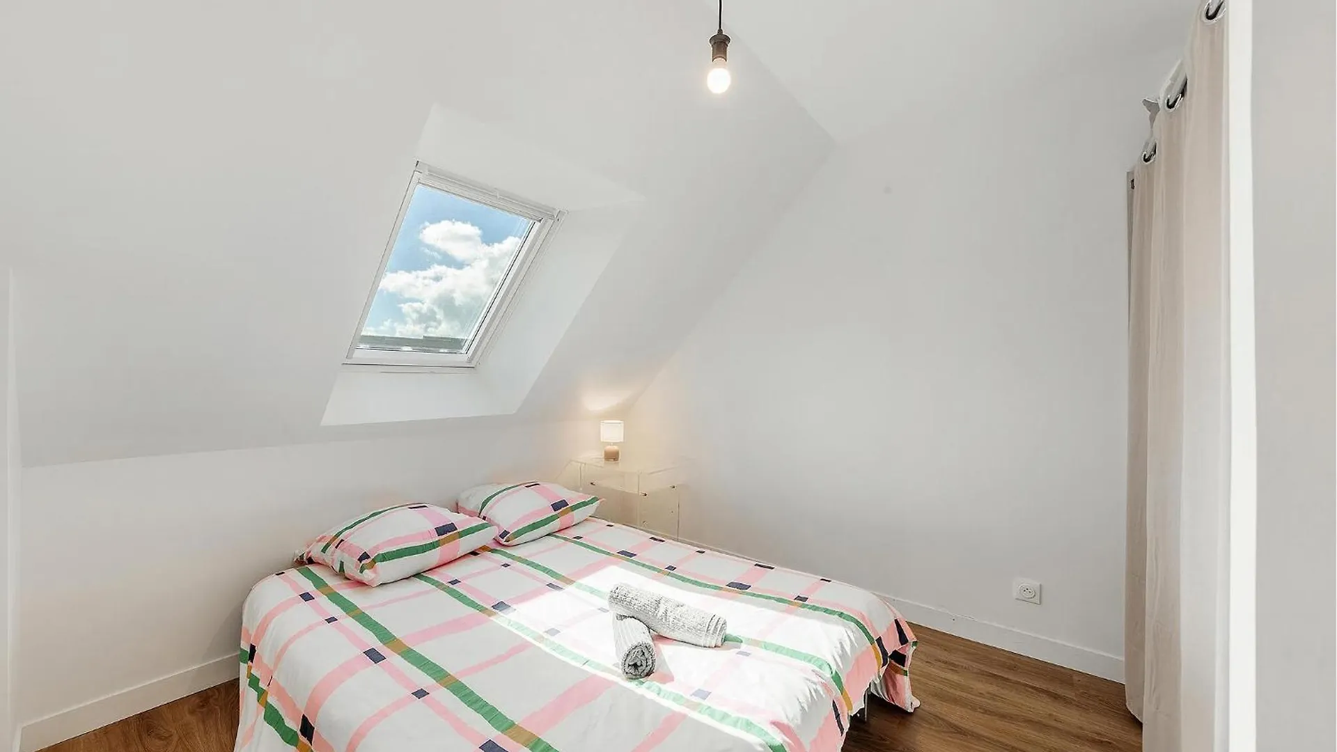 Holiday home Awesome Home In Saint-Meloir-Des-Ondes With Kitchen