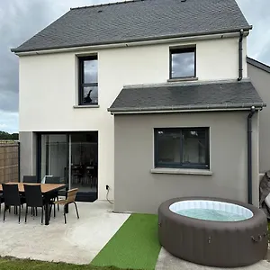  Hébergement de vacances Maison Avec Jacuzzi 1-8 Pers A 10 Mn De St Malo